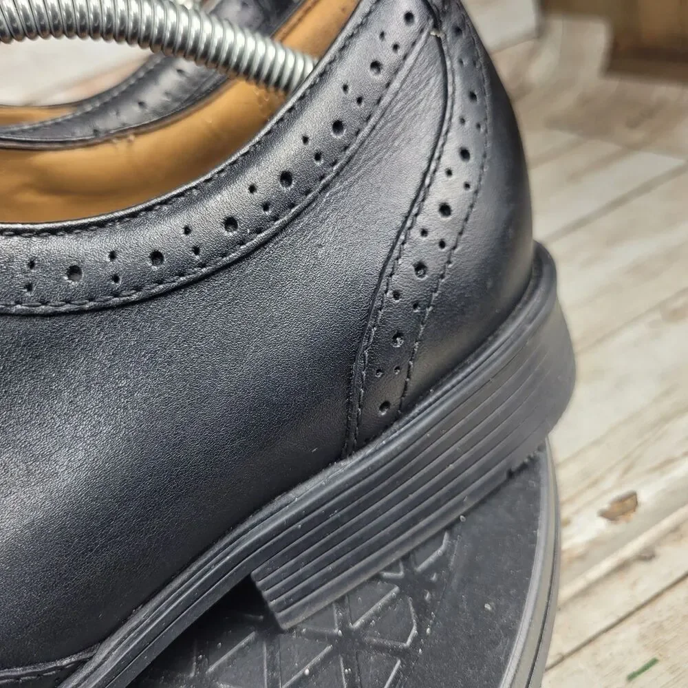 Clarks Tilden Wing Oxford Shoes Men's Size 10.5 Black Leather Comfort Lace Up